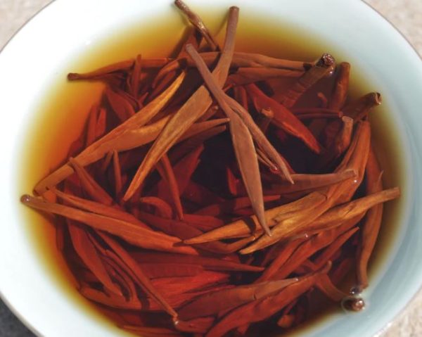Feng Qing Pure Bud Big Golden Needle, Hiina must tee, 2025, 50g - Image 3
