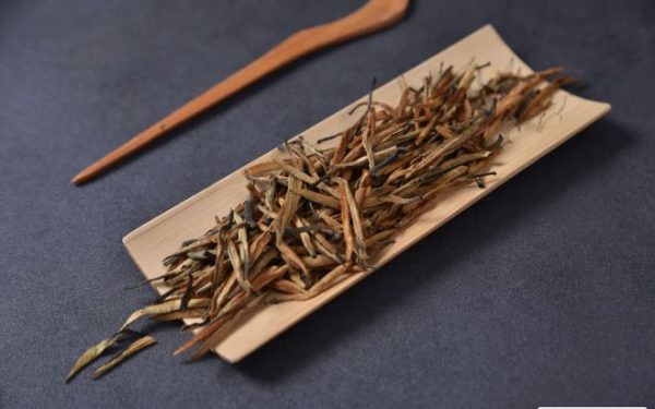 Feng Qing Pure Bud Big Golden Needle, Hiina must tee, 2025, 50g - Image 4