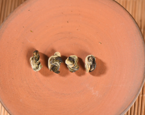 "Spring Snail Bi Luo Chun" roheline tee, 2025, 50g - Image 2