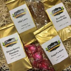 Подарочный набор ко Дню святого Валентина с 4 видами чая и шоколадом Venchi